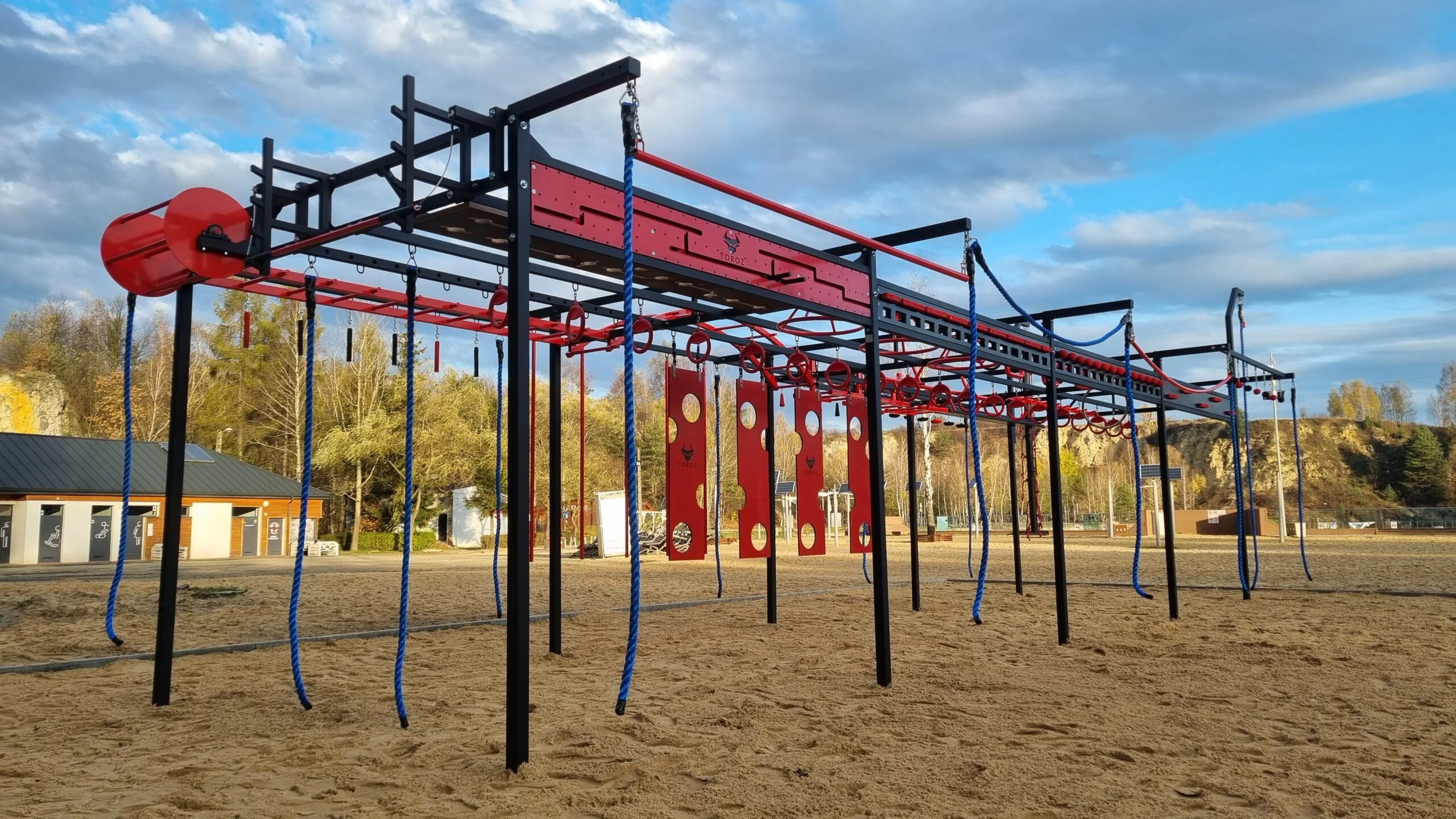 Améliorez votre condition physique avec la structure ninja Toroz France Parcours d'obstacles